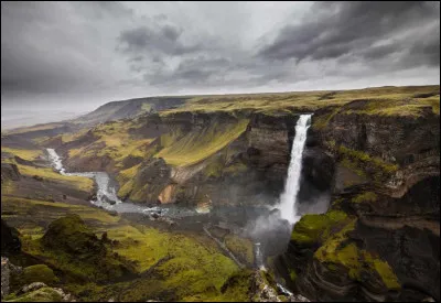 Circuits touristiques traversant l'Islande, ces trois routes aux paysages sublimes sont les Jewel Routes. Au programme : parcs nationaux, geysers, cascades, canyons, lacs et même volcans. Comment s'appellent ces trois circuits ?