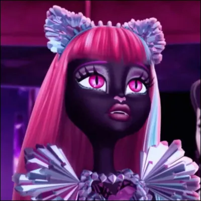 Avant de devenir étudiante à Monster High, qu'était Catty Noir ?