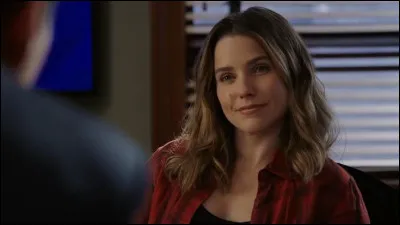 L'actrice Sophia Bush est connue pour son rôle dans la série "Les Frères Scott".
Dans quelle autre série joue-t-elle le rôle de l'inspecteur Erin Lindsay ?