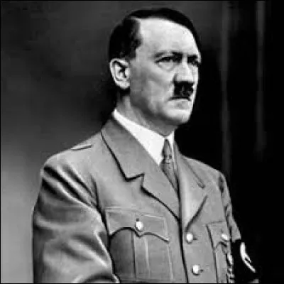 En quelle année Hitler est-il décédé ?