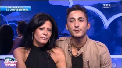 V - Quel candidat, connu pour sa personnalité flamboyante, a marqué la saison de Secret Story avec son histoire d'amour tumultueuse et son fameux slogan "Je suis un prince" ?