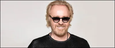 U - Quel artiste italien est célèbre pour ses chansons emblématiques comme "Ti amo" et "Gloria" ?