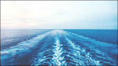 Parmi les propositions suivantes : quel pays est entièrement entouré de frontières maritimes ?