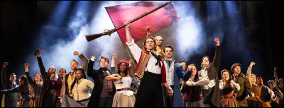 Qui a écrit "Les Misérables" ?