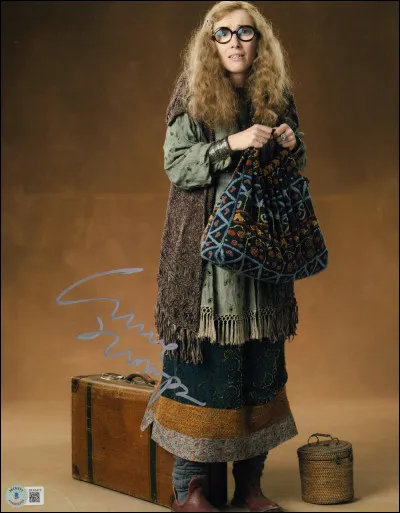 Quel est le prénom de Trelawney ?