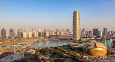 Dans quel pays peut-on admirer la ville de Zhengzhou ?