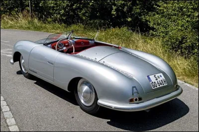 Quel est ce premier modèle entièrement conçu par cette marque en 1948 ?