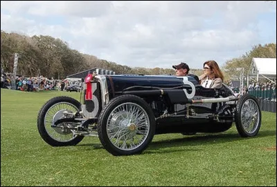 Quelle est cette belle auto anglaise censée concurrencer les Bugatti dès 1913 ?