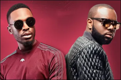 Complète les paroles de "Par amour" (Ft. Dadju) : 
"Par amour, j'ai même fait semblant de regarder la mer
Je n'arrive même plus à voir tes...".