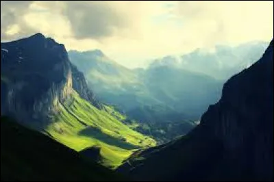 Dans quel pays est-il décédé ?