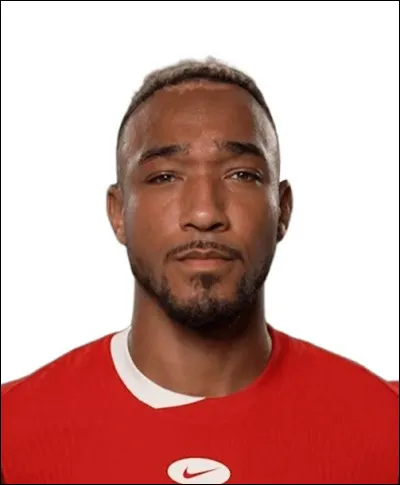 Pour Cornelius11 : quelle est la nationalité du joueur de soccer Derek Cornelius ?