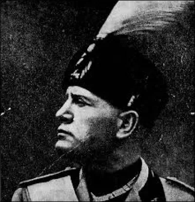 En juin 1903, après des manifestations de soutien aux travailleurs en grève, combien de jours va-t-il passer en prison ?