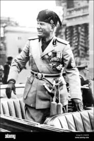 Durant son service militaire en Italie, de quelle maladie sa mère meurt-elle ?