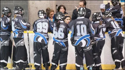 Est-ce que ça se joue sur le gazon et sur l'asphalte ?