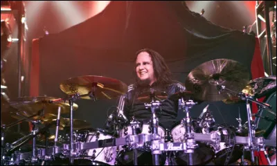 Lequel de ces musiciens est batteur ?