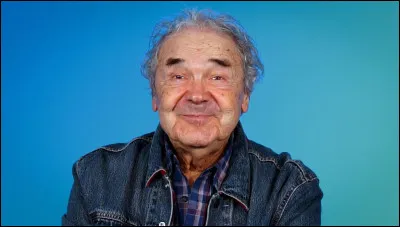 C'est un chanteur qui a sorti de nombreux tubes dont "La cage aux oiseaux" :