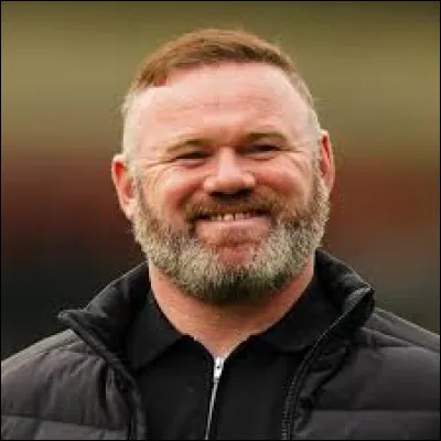 Quelle est la nationalité du célèbre joueur de football Wayne Rooney ?