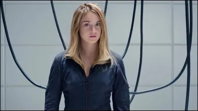 Dans quel film Shailene Woodley joue-t-elle Caroline Gill, la femme d'un homme qui a défié Wall Street ?