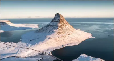 Vous avez sûrement déjà entendu le mot "cosy". Cela signifierait...