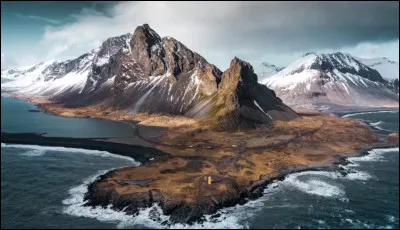 On le dit de plus en plus lorsque quelqu'un vous dévoile la suite d'un film, d'un jeu, d'un livre...
Quel est le bon mot ?