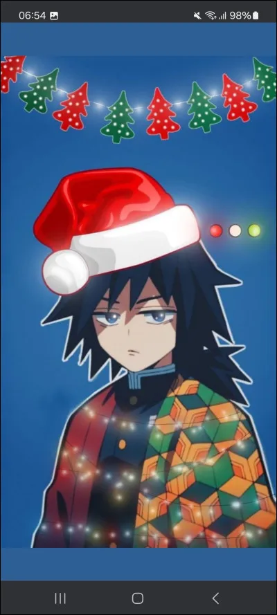 Même lui s'est déguisé pour l'occasion.