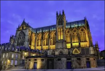 Comment appelle-t-on les habitants de la ville de Metz ?