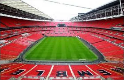 Où est situé le stade de Wembley ?