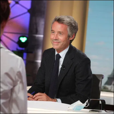 Q - Quel est le nom de l'émission quotidienne diffusée sur TMC, chaîne du groupe TF1, qui décrypte l'actualité avec un ton humoristique et engagé ?