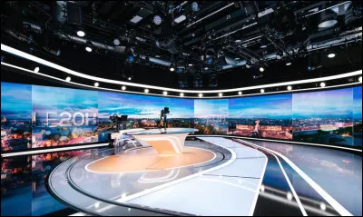 Y - Lequel de ces journalistes ne travaille pas / n'a jamais travaillé pour TF1 ?