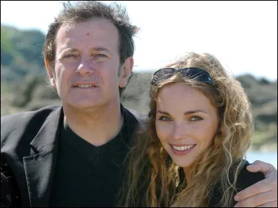 Z - Quel feuilleton avec Claire Keim et Francis Huster a été diffusé sur TF1 durant l'été 2004 ?