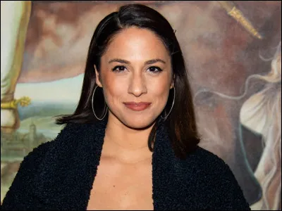 C - Quelle journaliste sportive a officié aux côtés de Christian Jean-Pierre dans l'émission "Téléfoot" de 2015 à 2018 ?