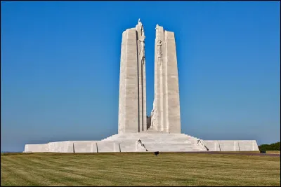 Le mémorial de Vimy honore la mémoire de soldats morts en France pendant la Première Guerre mondiale : quelle était leur nationalité ?