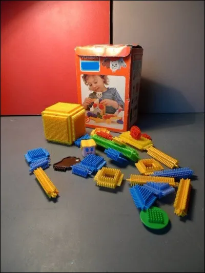 Quelle était la marque de ce jeu dassemblage avec lequel on pouvait faire toutes sortes de constructions ?
