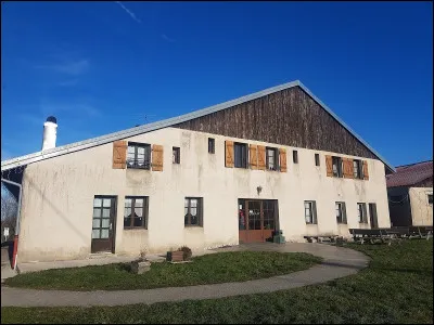 Le nom de cette commune du Jura lui vaut de faire partie de l'Association des communes de France aux noms burlesques :