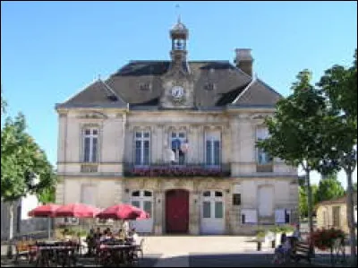 Cette commune de la Charente est certainement attachante :