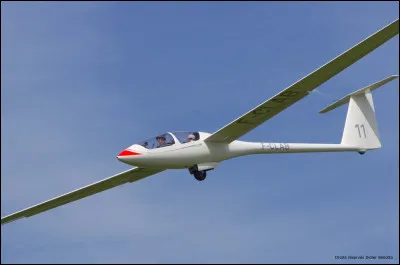 Tel qu'il est, laisse danser papa, tu t'en rendras compte, on n'a pas tous les jours vingt ans, comme de bien entendu !