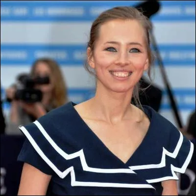 Quelle r&eacute;alisatrice a une s�ur actrice pr&eacute;nomm&eacute;e Isild ?