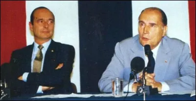 Quelle situation politique inédite se produit en France en 1986 ?