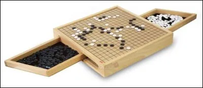Combien de pions comprend le jeu de go ?