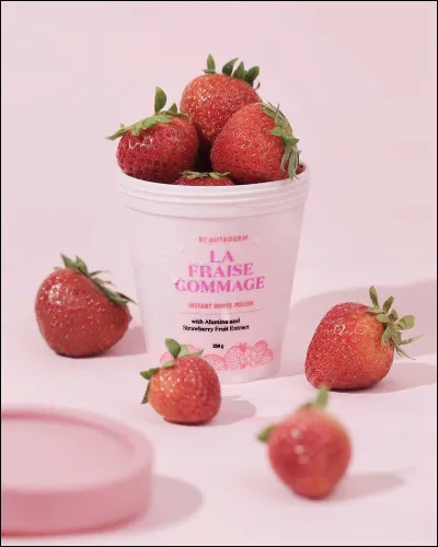 Comment se nomment les petites graines visibles sur une fraise ?
