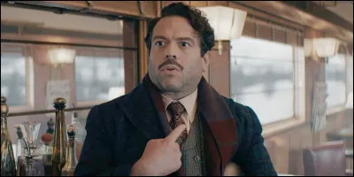 En 6e place : Jabob Kowalski.
Comment se fait-il qu'il arrive à se souvenir du monde magique après avoir reçu le sort "Oubliettes" ?