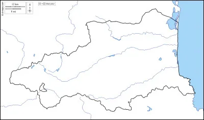 Lequel de ces départements EST limitrophe de celui des Pyrénées-Orientales ?