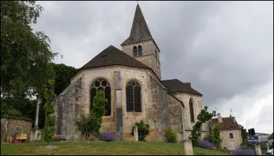 Quelle est cette petite ville de 2 300 habitants, située au nord de Dijon, berceau de l'entreprise SEB ?