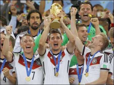 Quel pays avait remporté la Coupe du monde précédente (2014) ?