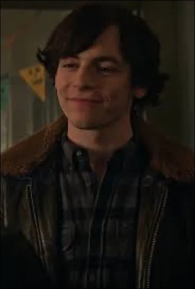 Qui est son petit ami dans la première saison ?