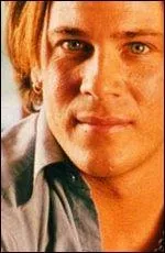 Christian Kane a interpr�t� Lindsey McDonald dans Angel. Au cin�ma, il a retrouv� plusieurs autres acteurs de s�ries (Marc Blucas, Jessica Biel ou encore Wilmer Walderrama) dans le tr�s estival :