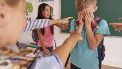 Un jour, quelqu'un te fait une réflexion méchante sur tes vêtements, comment le prends-tu ?