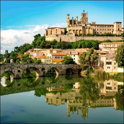 Quel joueur de tennis natif de B&eacute;ziers, vainqueur de 16 titres en simple, a eu pour meilleur classement ATP une septi&egrave;me place ?
