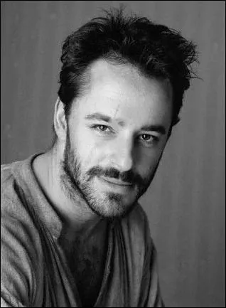 Gil Bellows, quant  lui, incarnait Donny Pepper. Dans quel film avec Tim Robbins, se situant dans le milieu carcral, joue-t-il un petit rle mmorable ?