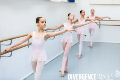 En parlant de ballet, comment appelle-t-on les jeunes danseurs et danseuses de lOpéra ?